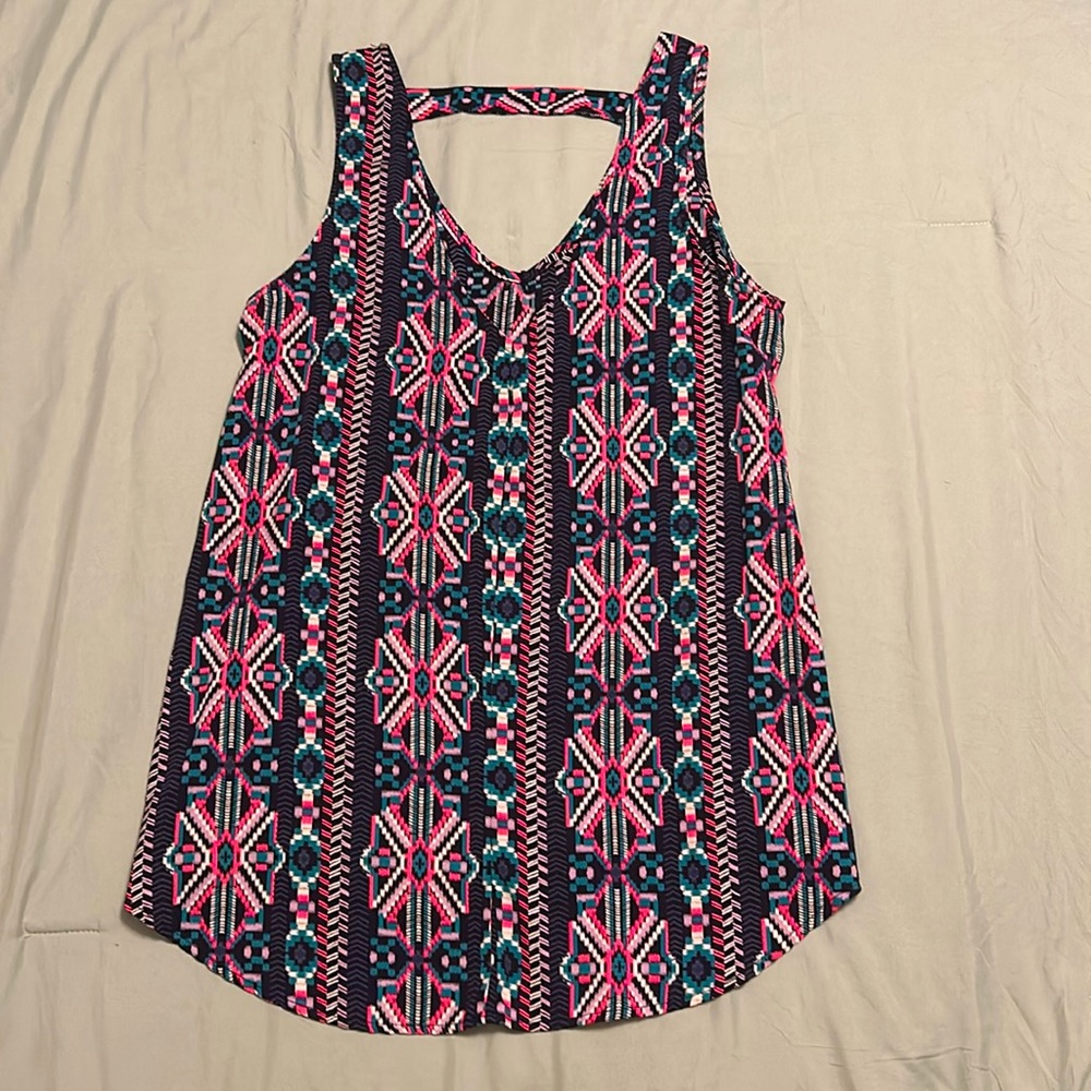 Flowy Tank - Picture 5 of 7